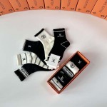 2025年12月10日入荷新品LOUIS VUITTON靴下ギフト/誕生日/記念品/アクセサリーkaka工場