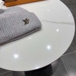 2025年12月10日入荷新品LOUIS VUITTON帽子ギフト/誕生日/記念品/アクセサリーkaka工場