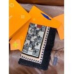 2025年12月11日入荷新品Louis Vuittonマフラーギフト/誕生日/記念品/アクセサリーkaka工場