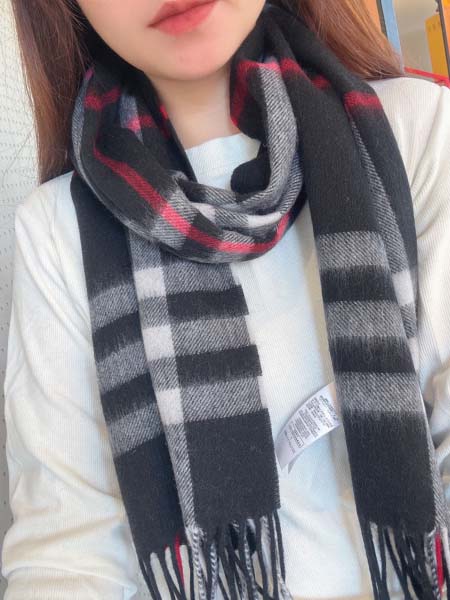 2025年12月11日入荷新品Burberryマフラーギフト...