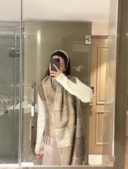 2025年12月11日入荷新品Loeweマフラーギフト/誕生...