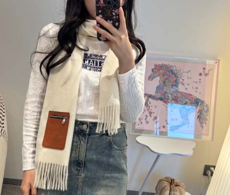 2025年12月11日入荷新品Loeweマフラーギフト/誕生...