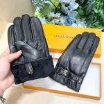 2025年12月11日入荷新品Louis Vuitton手袋ギフト/誕生日/記念品/アクセサリーkaka工場