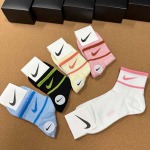 2025年12月11日入荷新品Nike 靴下ギフト/誕生日/記念品/アクセサリーkaka工場