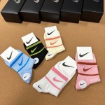 2025年12月11日入荷新品Nike 靴下ギフト/誕生日/記念品/アクセサリーkaka工場