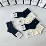 2025年12月11日入荷新品Chanel靴下ギフト/誕生日/記念品/アクセサリーkaka工場