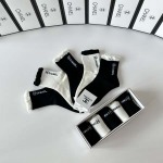 2025年12月11日入荷新品Chanel靴下ギフト/誕生日/記念品/アクセサリーkaka工場