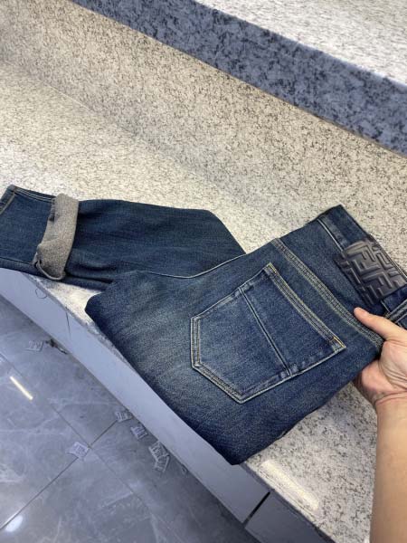 2025年12月12日入荷新作Fendi ジーパン秋冬高品質...