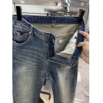 2025年12月12日入荷新作VALENTINOジーパン秋冬高品質/人気/限定版/Knt工場