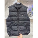 2025年12月14日入荷新作Pradaダウンジャケット秋冬高品質/人気/限定版/Knt工場