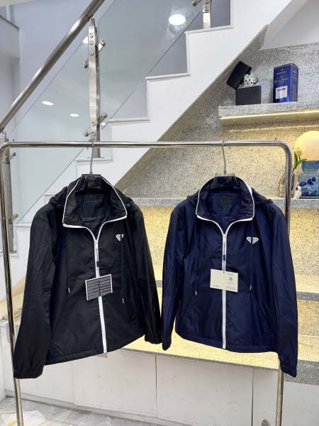 2025年12月14日入荷新作Pradaジャケット秋冬高品質...