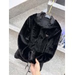 2025年12月14日入荷新作Pradaジャケット秋冬高品質/人気/限定版/Knt工場