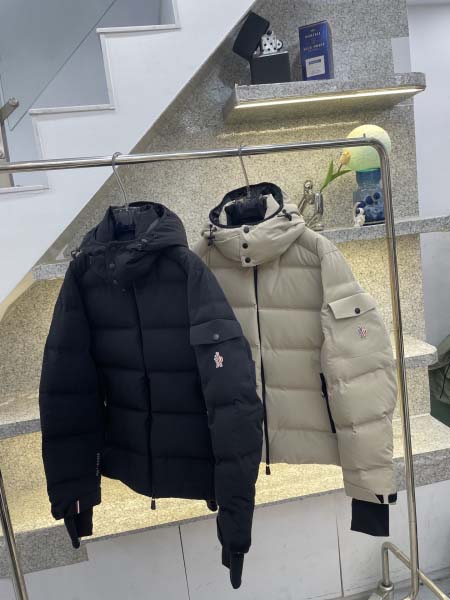 2025年12月14日入荷新作Monclerダウンジャケット...