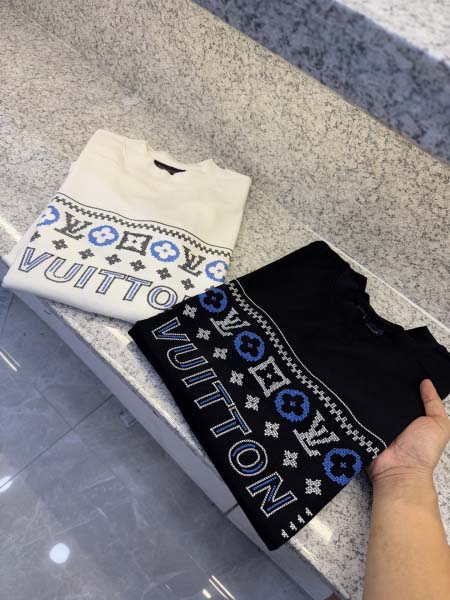 2025年12月15日入荷新作Louis Vuitton長袖...