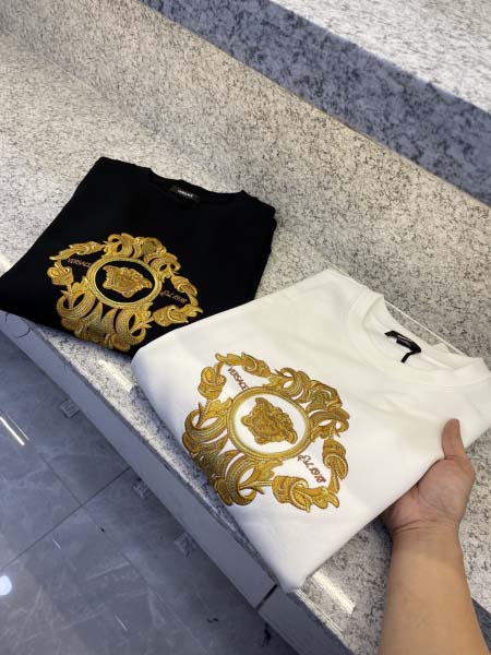 2025年12月15日入荷新作Versaceパーカー秋冬高品...