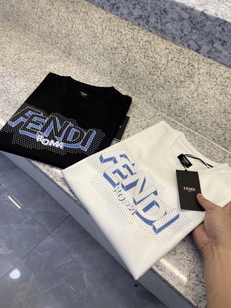 2025年12月15日入荷新作Fendi半袖 tシャツ秋冬高...