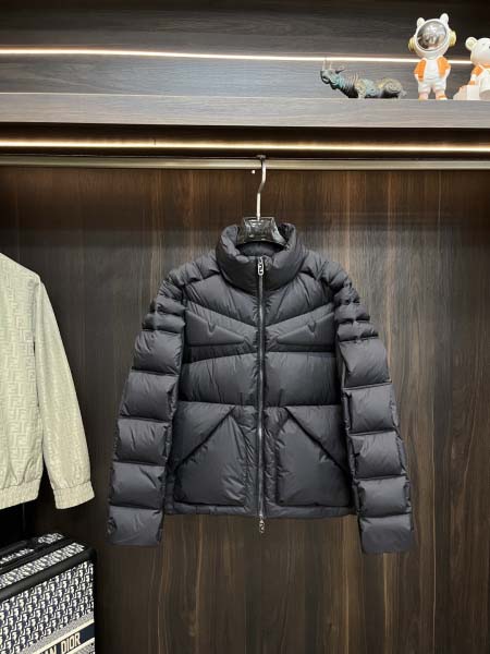 2025年12月16日入荷新作Fendiダウンジャケット秋冬...