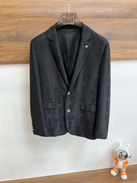 2025年12月16日入荷新作Versaceジャケット秋冬高...