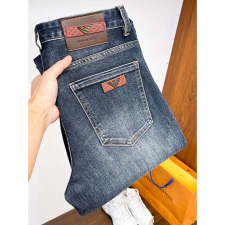 2025年11月18日秋冬新作ARMANIジーパン高品質人気...