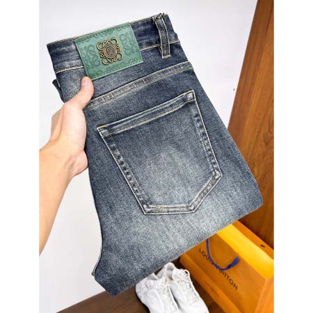 2025年11月18日秋冬新作Loeweジーパン高品質人気商...