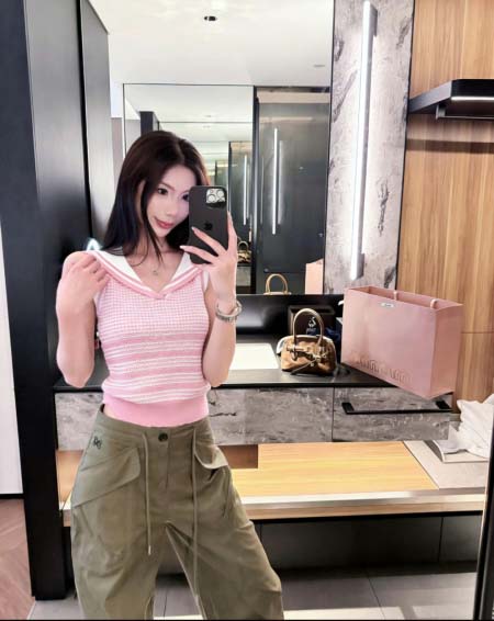 2026年4月9日入荷早春新作Miumiu女性用ファッション/誕生日プレゼント/贈り物 can工場