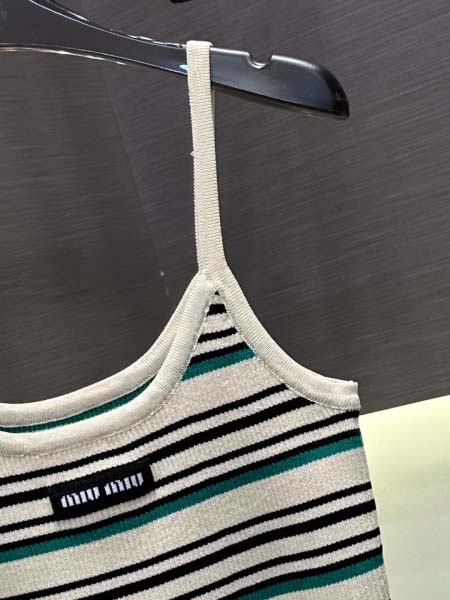 2026年4月9日入荷早春新作Miumiu女性用ファッション/誕生日プレゼント/贈り物 can工場