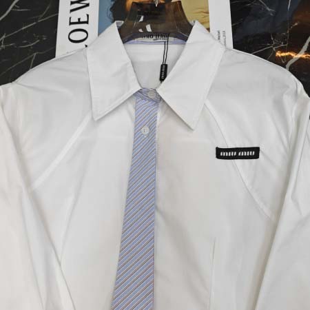 2026年4月9日入荷早春新作Miumiu女性用ファッション/誕生日プレゼント/贈り物 can工場