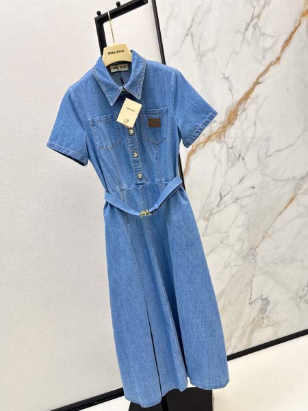 2026年4月9日入荷早春新作Miumiu女性用ファッション/誕生日プレゼント/贈り物 can工場