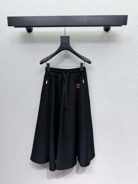 2026年4月9日入荷早春新作Miumiu女性用ファッション/誕生日プレゼント/贈り物 can工場