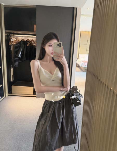 2026年4月9日入荷早春新作Miumiuニットトップ女性用ファッション/誕生日プレゼント/贈り物 can工場