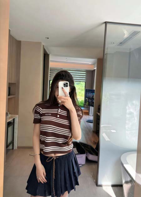 2026年4月9日入荷早春新作Miumiuニットトップ女性用ファッション/誕生日プレゼント/贈り物 can工場