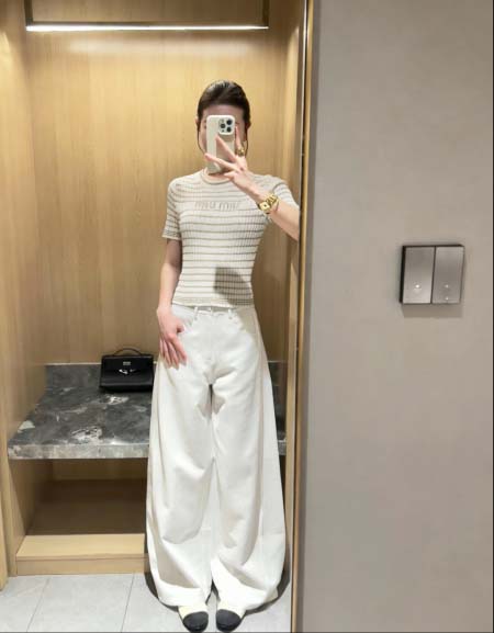 2026年4月9日入荷早春新作Miumiuニットトップ女性用ファッション/誕生日プレゼント/贈り物 can工場