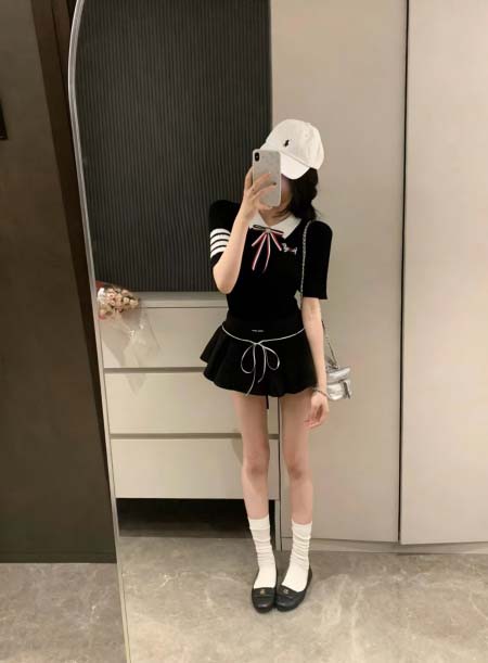 2026年4月9日入荷早春新作Miumiu女性用ファッション...