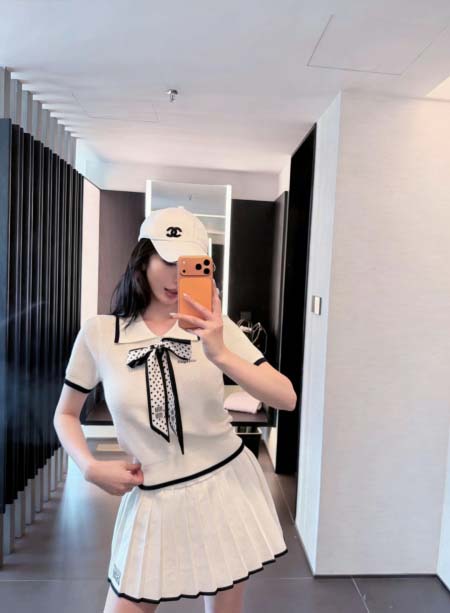 2026年4月9日入荷早春新作Miumiuセット 女性用ファ...