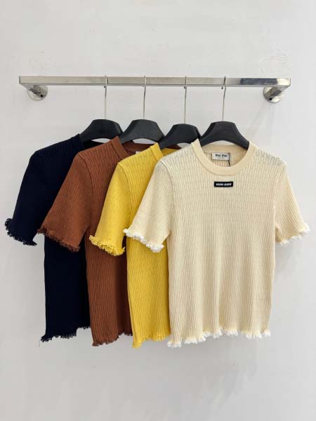 2026年4月9日入荷早春新作Miumiu女性用ファッション...