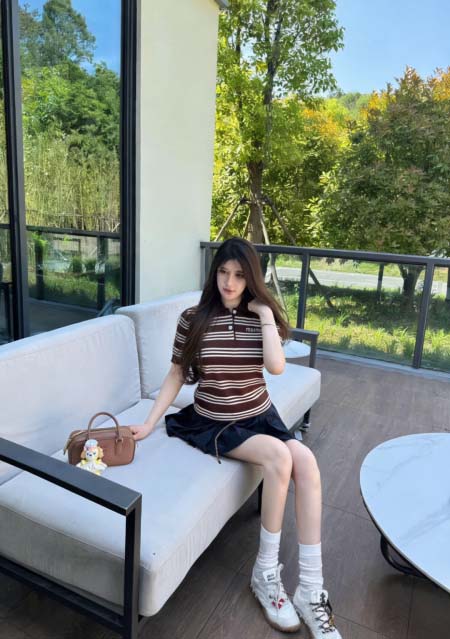 2026年4月9日入荷早春新作Miumiuニットトップ女性用...