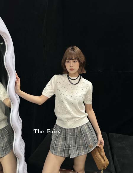 2026年4月9日入荷早春新作Miumiuニットトップ女性用...