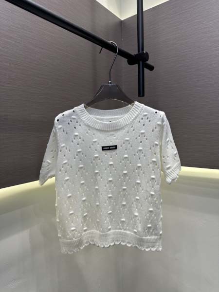 2026年4月9日入荷早春新作Miumiu女性用ファッション...