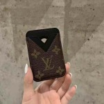 2026年4月10日入荷新作Louis VuittonIphoneケース全機種対応携帯ファッション/誕生日プレゼント/贈り物
