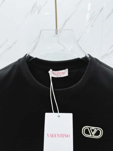 2026年6月25日春夏新作VALENTINO半袖 tシャツ高品質人気の商品/YGY工場
