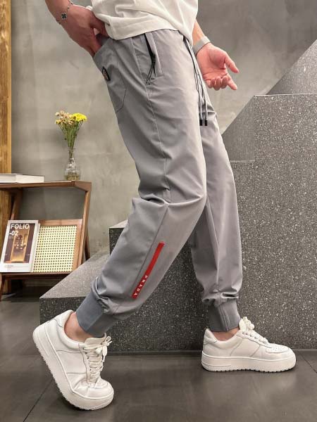 2026年6月9日入荷春夏新作Pradaスラックス高品質DH...