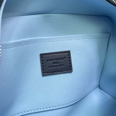 2026年7月19日入荷Louis VuittonP350M28835   LOCKER DOPP KIT   Locker Dopp Kit  Monogram  Monogram Shadow  高品質新作/誕生日プレゼント/XS工場