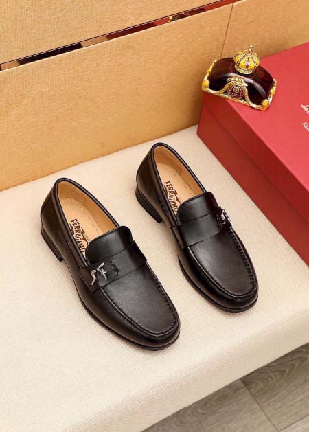 2026年7月1日入荷新品Ferragamoカジュアルシュー...
