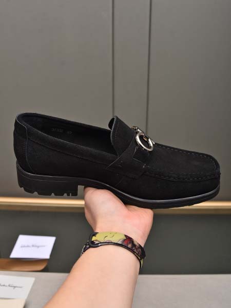 2026年7月13日入荷新品Ferragamoカジュアルシュ...