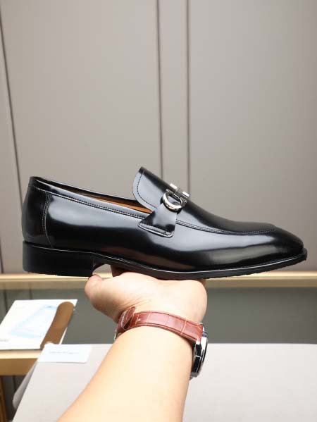 2026年7月13日入荷新品Ferragamoカジュアルシュ...