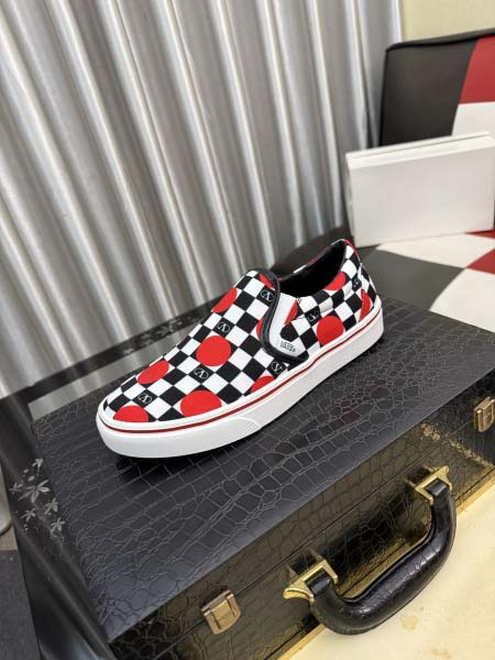 2026年7月13日入荷新品Valentinoカジュアルシュ...