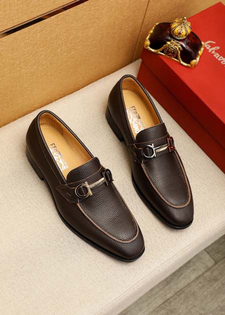 2026年7月16日入荷新品Ferragamoカジュアルシュ...