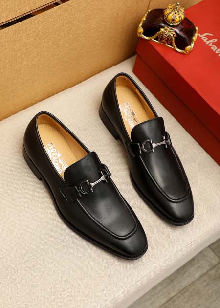 2026年7月16日入荷新品Ferragamoカジュアルシュ...