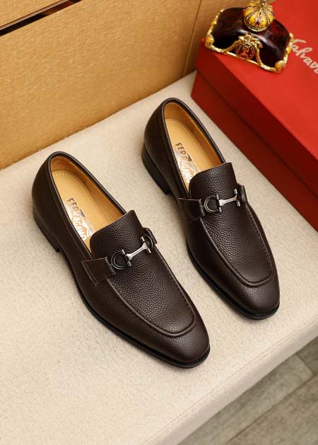 2026年7月16日入荷新品Ferragamoカジュアルシュ...