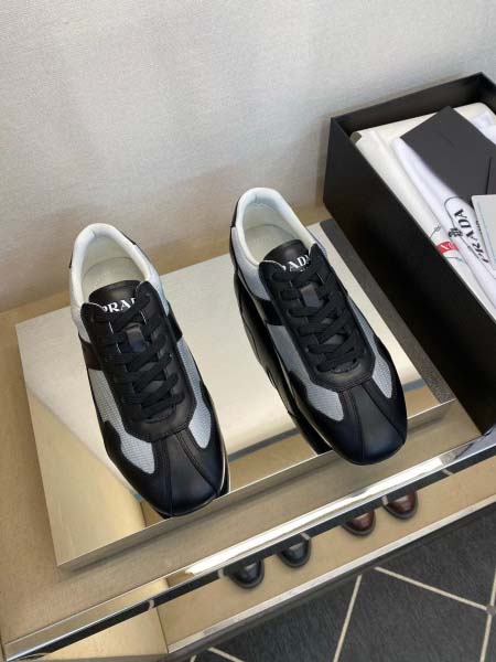 2026年7月17日入荷新品Pradaカジュアルシューズ/ス...